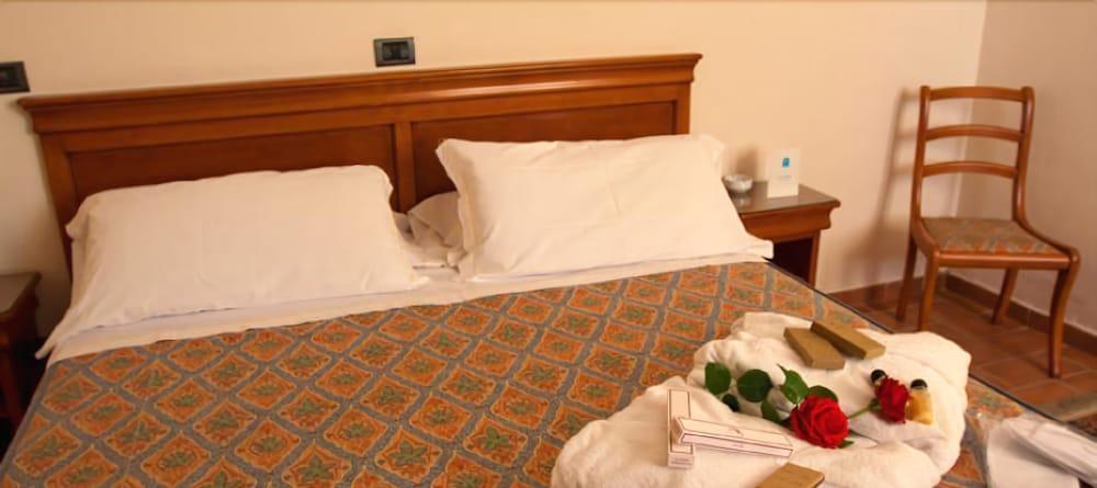 Hotel Bagno Santo